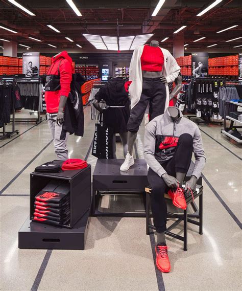 nike herren sale bekleidung|Nike Factory Stores.